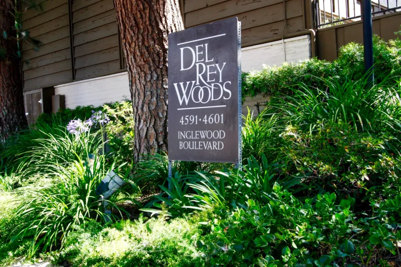 The sign annoucing Del Rey Woods in Culver City