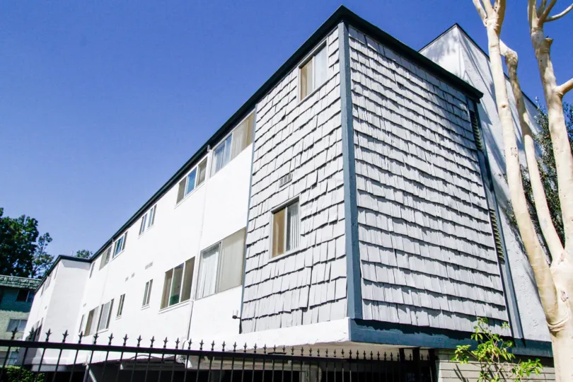 The windows in the units at Doverwood Townhomes