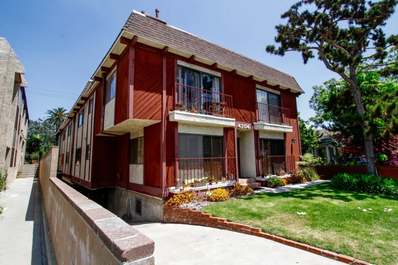 The Duquesne Condominiums building in Culver City
