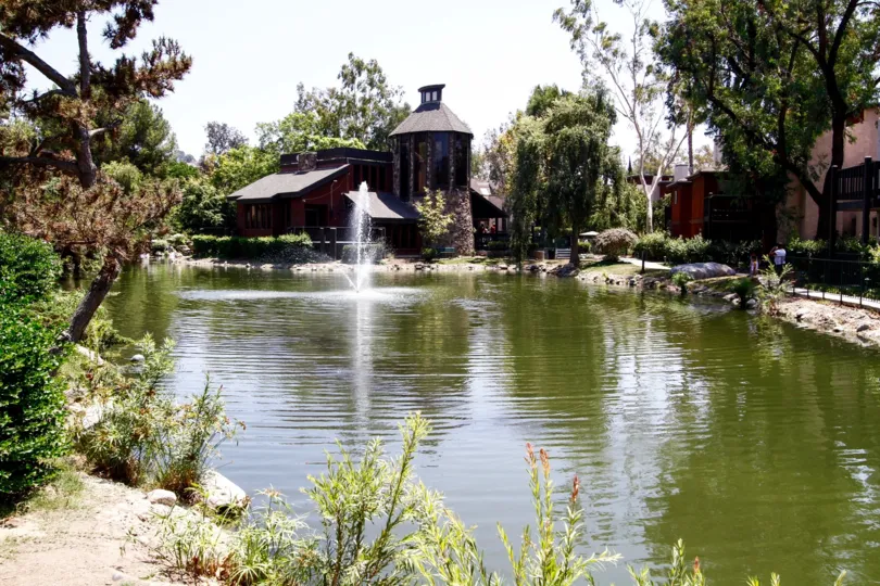 The lake at Lakeside Village in Culver City