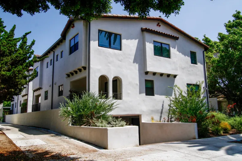 The drive into The Villas on Madison in Culver City