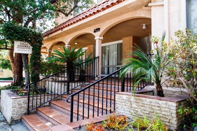 The entryway up to Villa Andora in Culver City