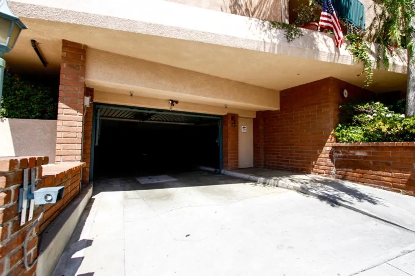 The parking for Windsor Castle in Culver City