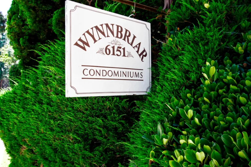 The sign welcoming you to Wynnbriar in Culver City