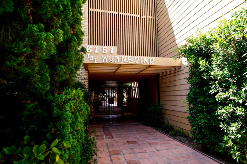 The entrance into Wynnbriar