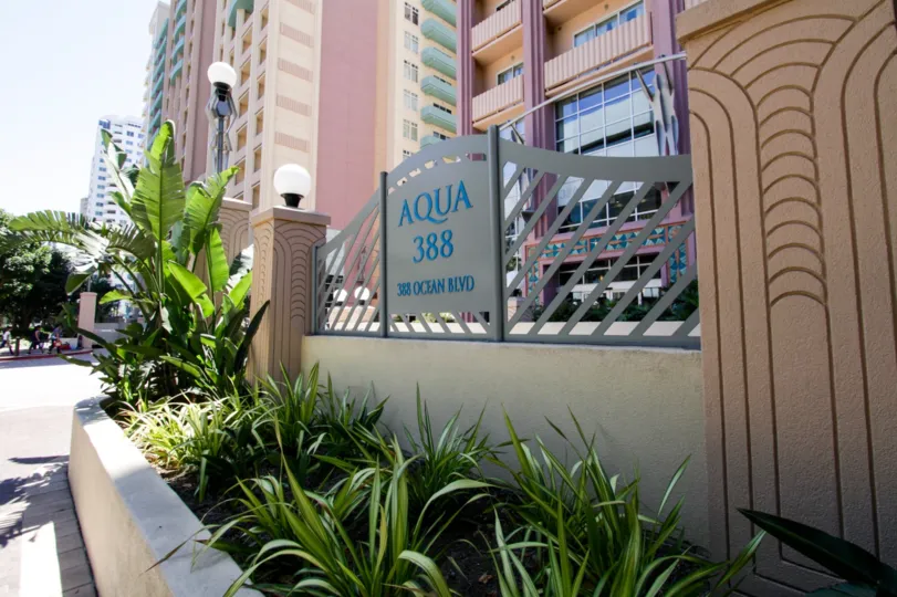 Entrance to Aqua from street view