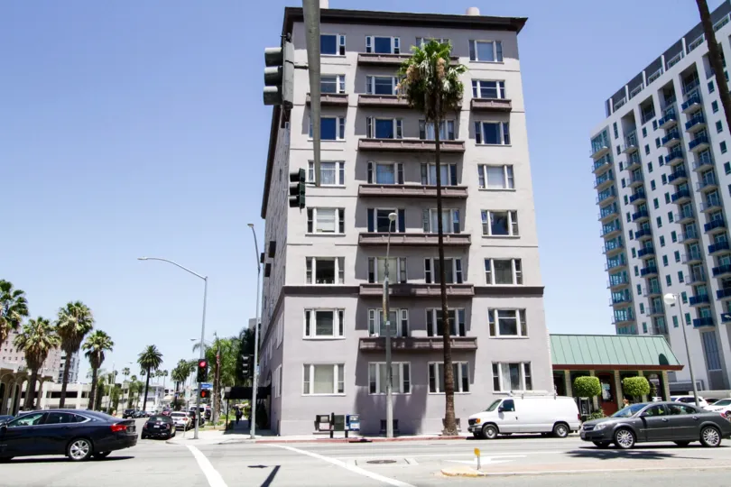 Artaban is considered a narrow building measuring approximately forty feet from front to back