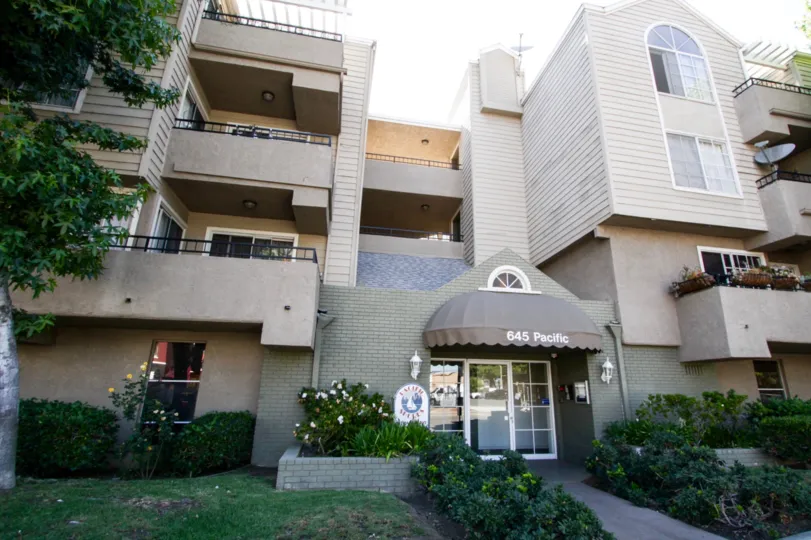 Entry view to the Pacific Shores condos