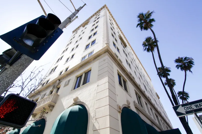 Building corner view of The Wilmore in Long Beach