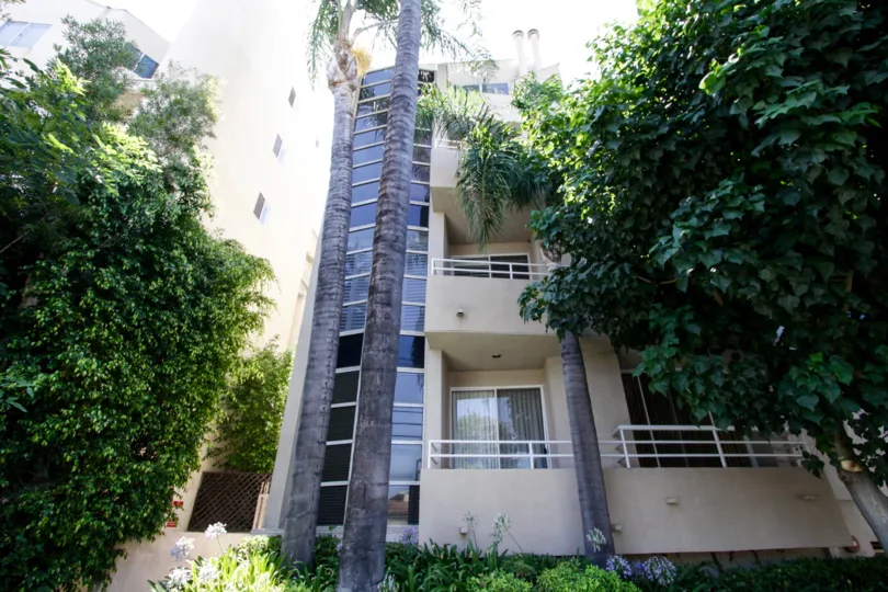 A look at the gorgeous exteriors of 4577 Haskell Ave in Encino