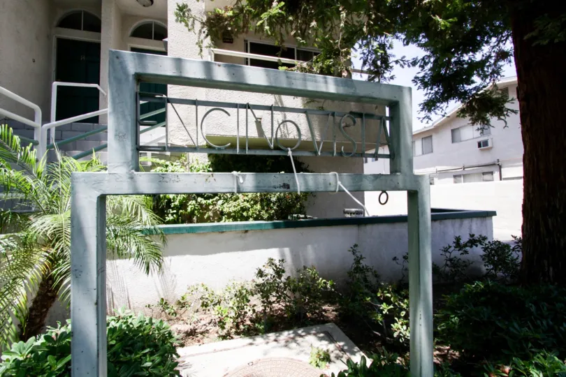 The sign welcoming those who visit 5145 Yarmouth Ave in Encino