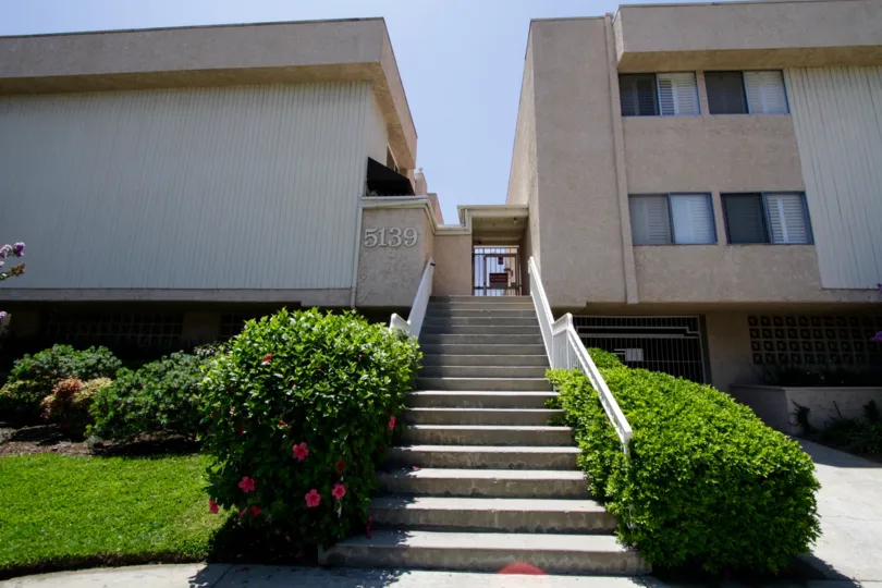 The stairs leading to the entrance of Balboa Oaks in Encino