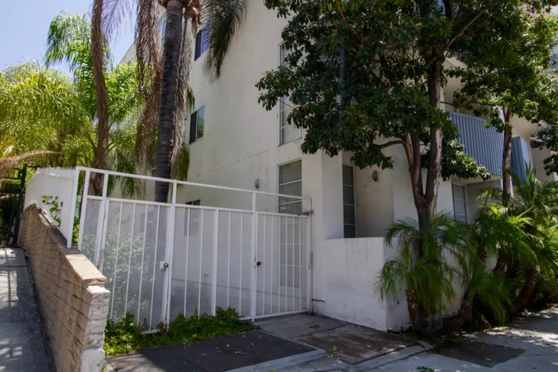 The gated entrance into the common grounds of Encino Marquis