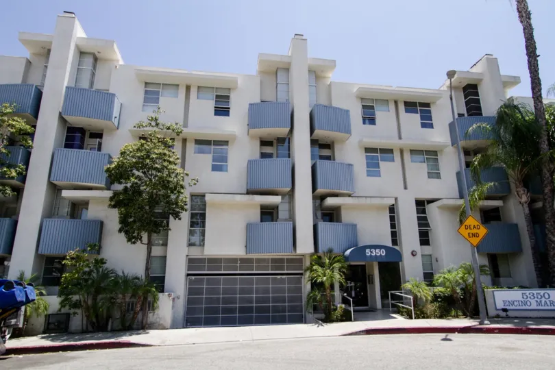 A view of the entire Encino building known as Encino Marquis