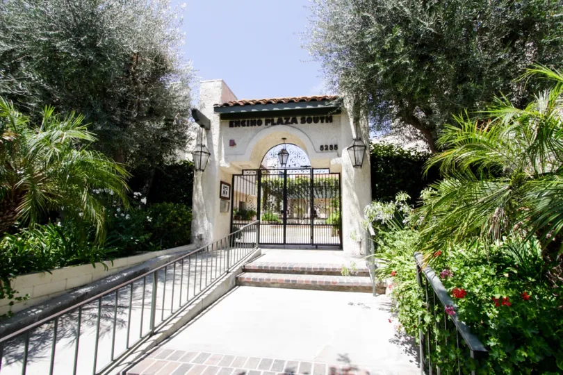 The entrance into the Enchino Plaza South community