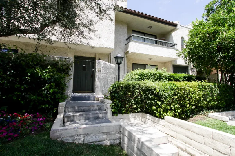 The private entrance into the units at Encino Plaza South in Encino