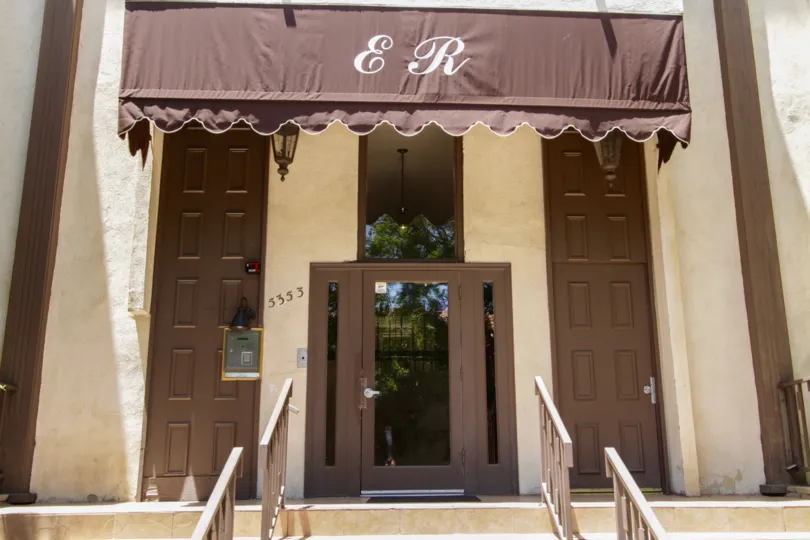 The main entrance into the Encino Regency