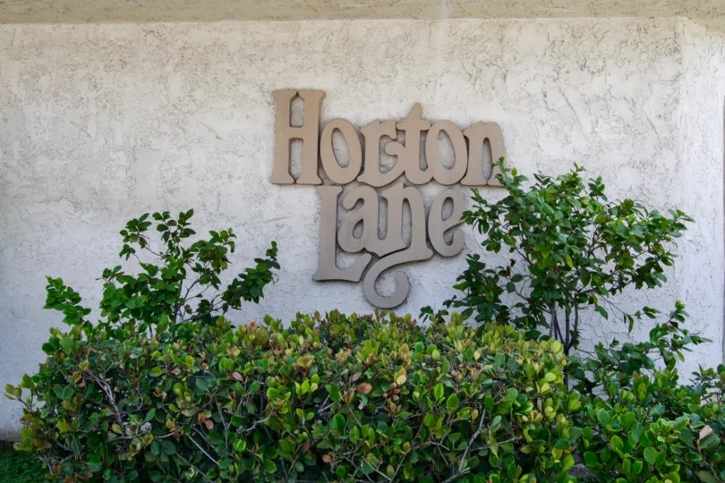 The sign displaying the location for Horton Lane in Encino