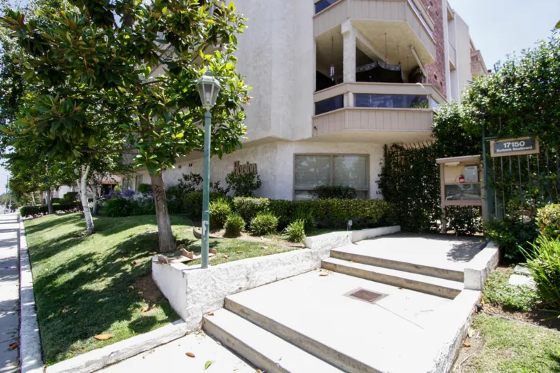 The sidewalk leading up to Horton Lane in Encino
