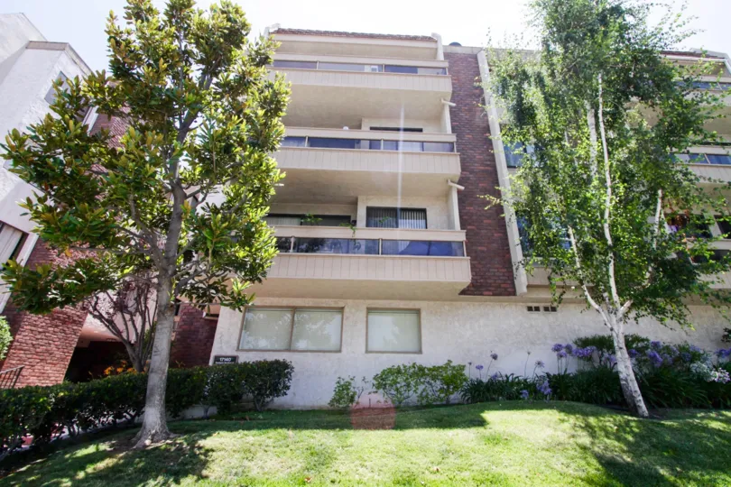 The balconies in indvidiual units on Horton Lane