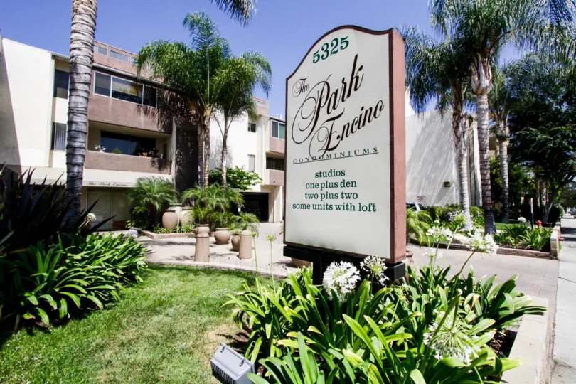 The sign annoucning Park Encino