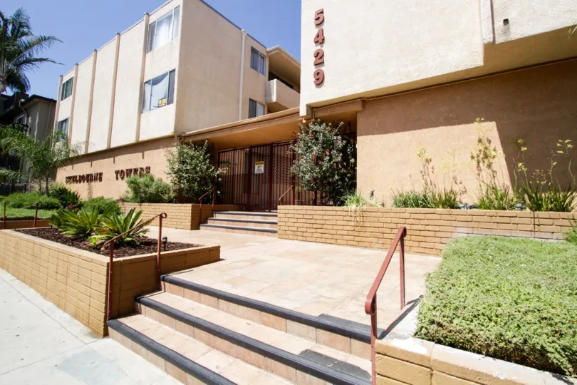 The grounds leading up to Shelbourne Towers in Encino