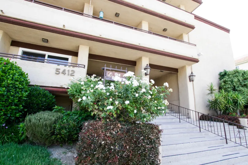 The beautiful flowers and landscaping of The Lindly in Encino