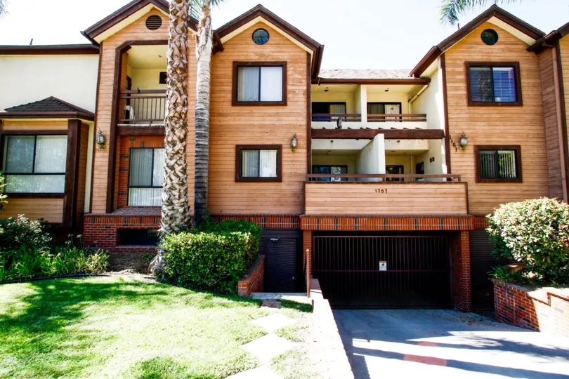 The building at 1161 Spazier Ave