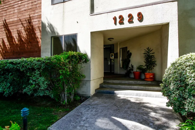 The address for 1229 E Wilson Ave in Glendale California