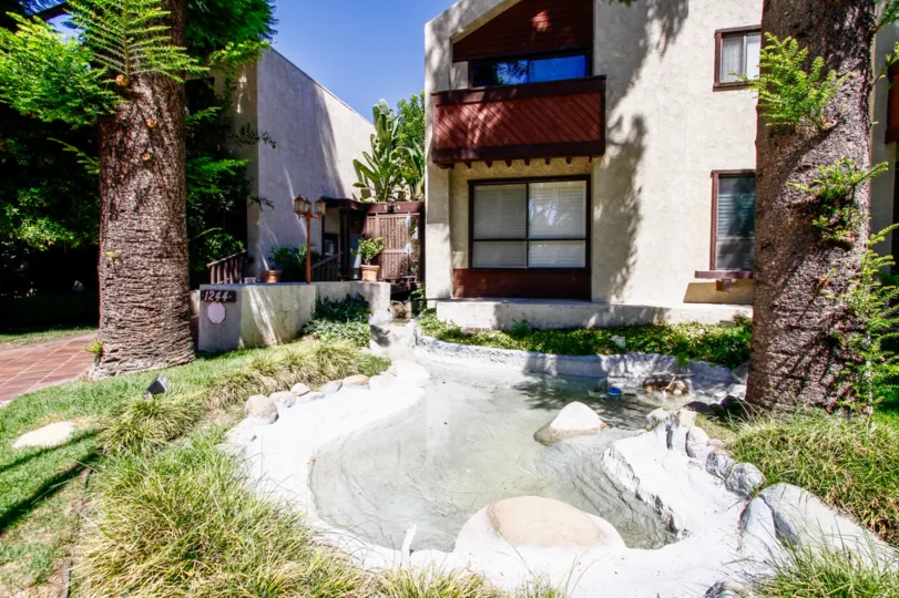 The landscaping seen at 1244 Valley View Rd in Glendale California