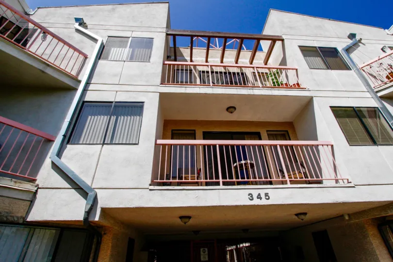 The balconies at 345 N Jackson St