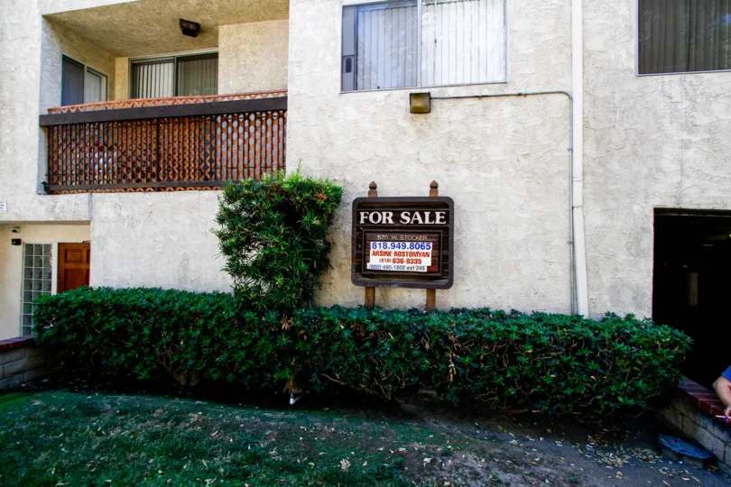 The sale sign for 570 W Stocker St in Glendale California