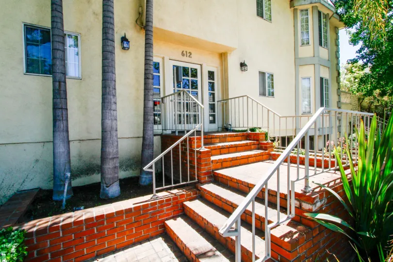 The stairs leading up to the entrance into 612 N Columbus Ave