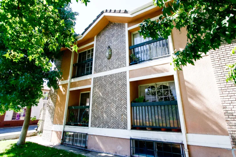 The Acacia Village building in Glendale California