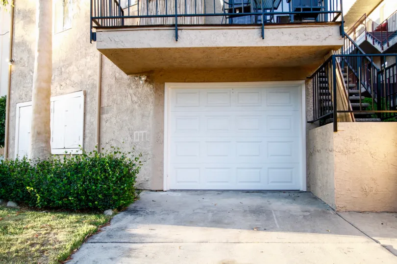 The garage at Altura Avenue for parking