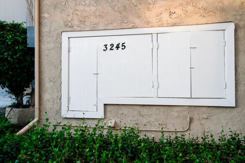 The address for Altura Avenue on the building