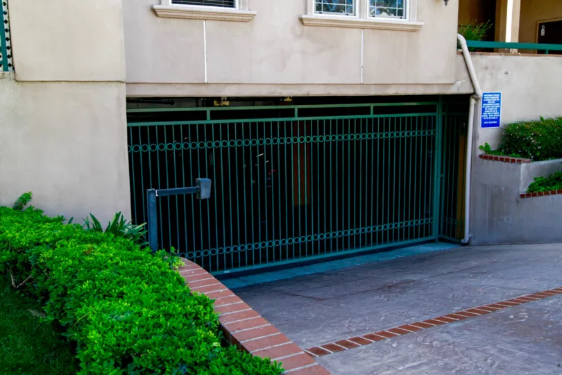 The parking at Bella Louise in Glendale California