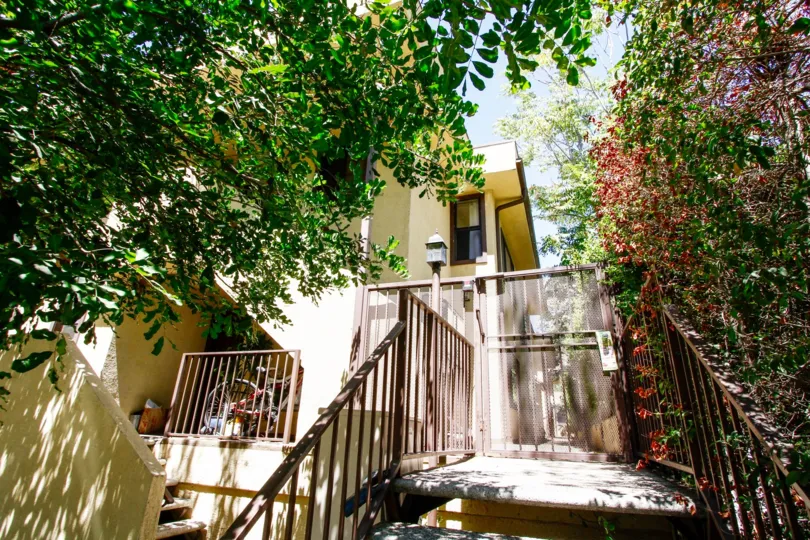 The landscaping around Burchett Condominiums in Glendale California