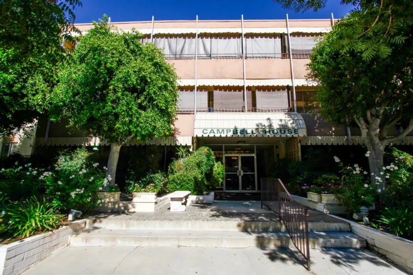 The entrance into Campbell House