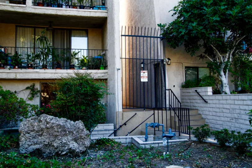 The stairs into the Casa De Valley View in Glendale California