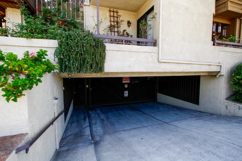 The parking for Cobblestone Row in Glendale California