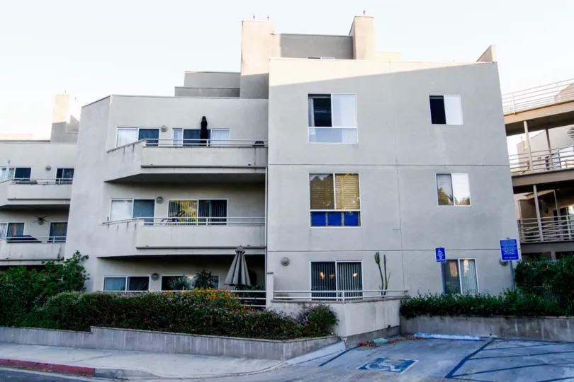 The Glen Valley building in Glendale California