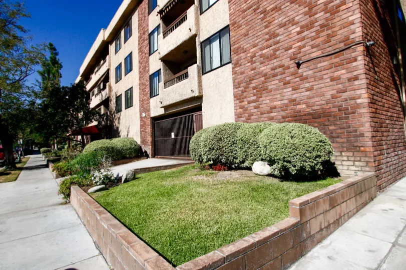 The yard in front of Glendalia Park