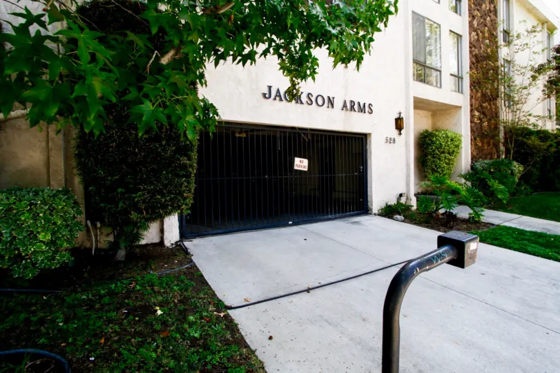 The parking at Jackson Arms in Glendale California