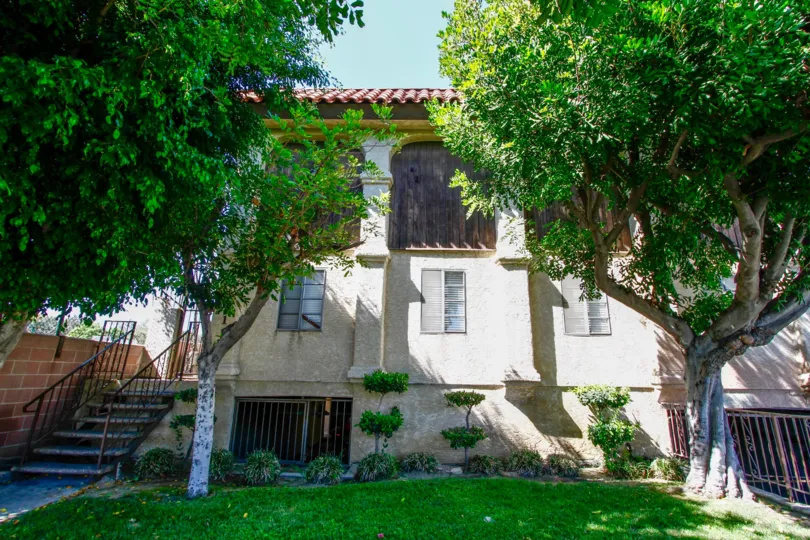 The landscaping at KC Condo in Glendale California