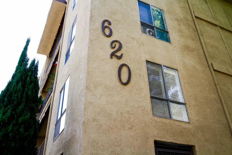 The address at Kenwood Place