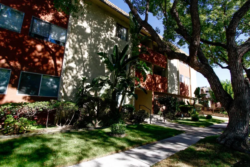 The landscaping around Kenwood Towne House