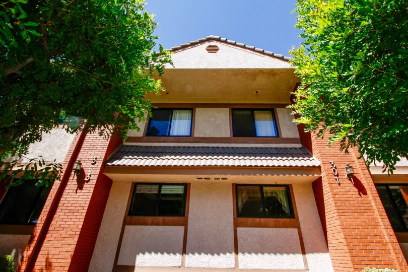 The Loraine Townhomes building