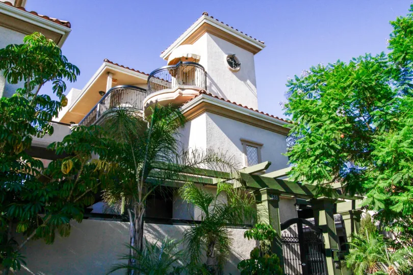 The architecture of Milford Villas in Glendale California