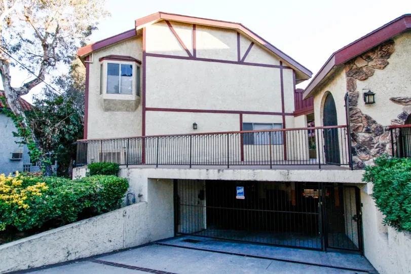 The Montrose Villas building in Glendale California
